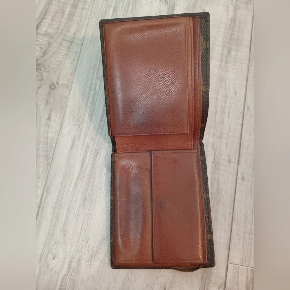 Authentic Louis Vuitton Multiple Wallet Monogram Canvas